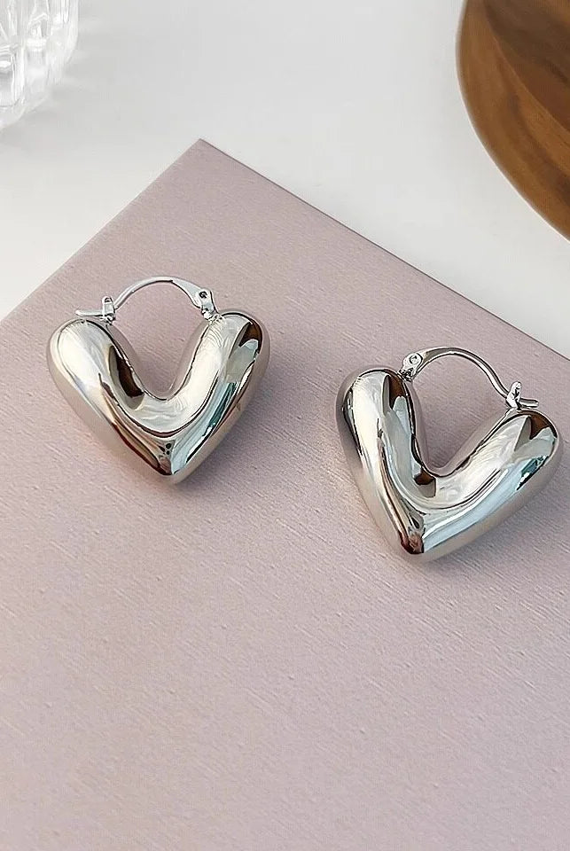 シンプルハート形ピアス