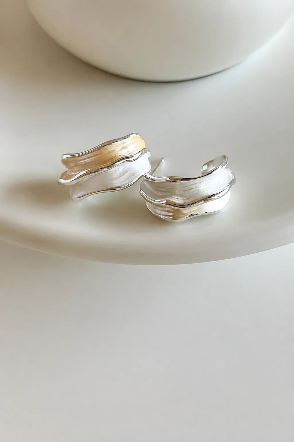 ウェーブピアス
